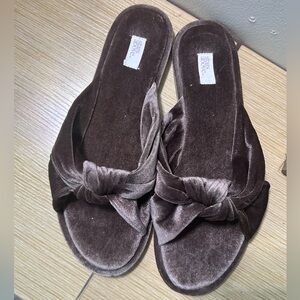 Purple sandals, size L (9/10)